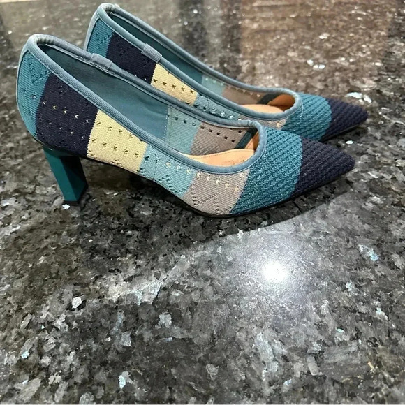 Beautiful knitted heels - Picture 2 of 6